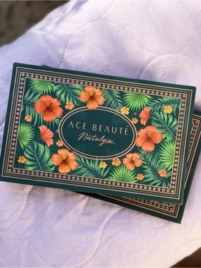 Ace Beauté Nostalgia Floral Eyeshadow Palette - Green & Orange